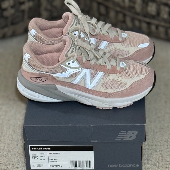 New Balance Fuel Cell 990 v6 - Picture 3 of 6